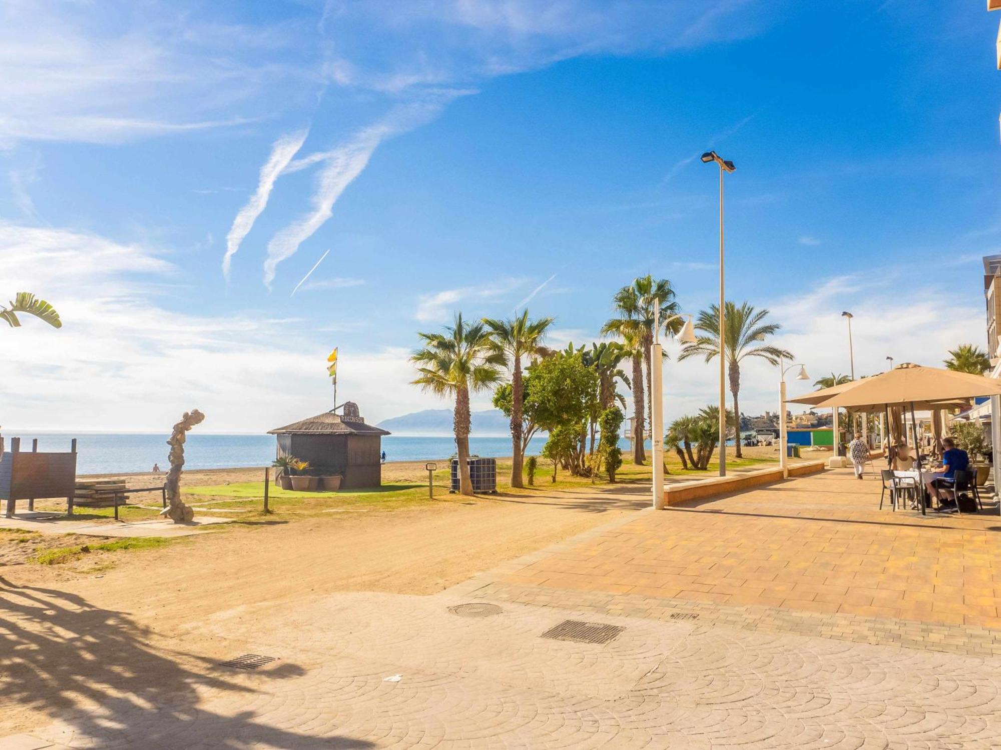 Centrico Apartamento Con Terraza En La Playa Rincón de la Victoria Exterior foto